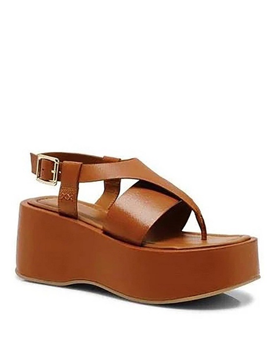 Free People Shoes - Holt Flatform Sandals
NWT
Color - cognac